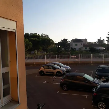 Joli Appt 2 Chambres Et Studio Avec Parking Dans Residence Ombragee Et Calme 5Mns Plage Et Commerces Le Grau-du-Roi Exterior foto