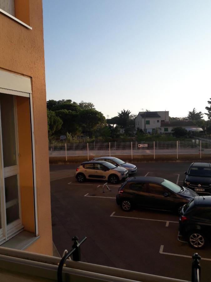 Joli Appt 2 Et Avec Parking Dans Ombragee Et Calme 5mns Et Commerces * Le Grau-du-Roi